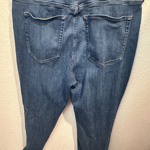 J. Crew Women's Blue Rhinestone Embellished Essential Straight Jeans Sz 33 - Picture 5 of 5